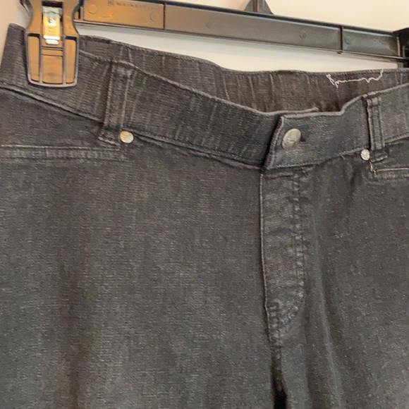 Hue Jean Leggings Ripped Ankle Slit Denim Black Wash Size Small - Picture 4 of 11